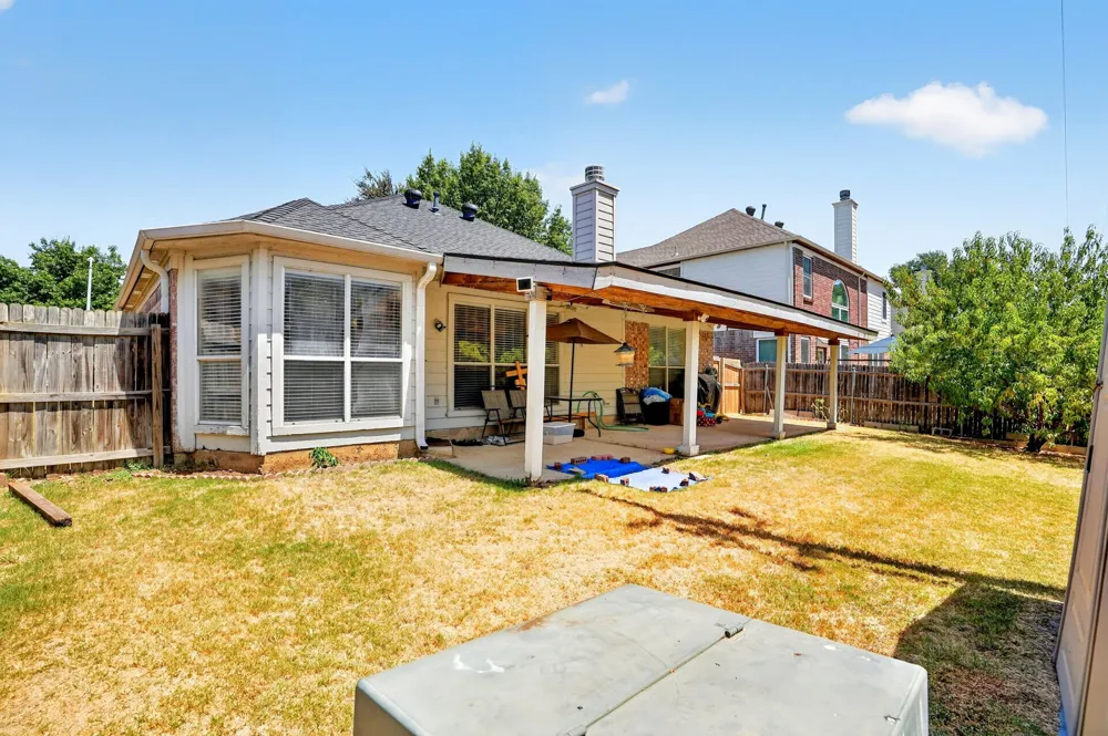 306 Branch Bend Euless, TX 76039