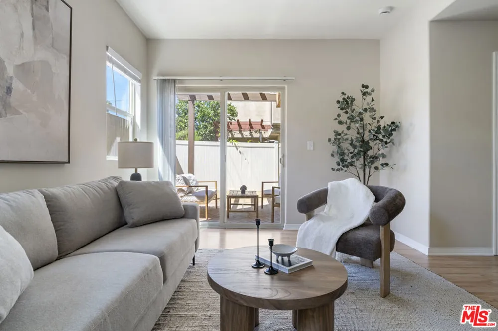 14548 Evan Way Van Nuys, CA 91411