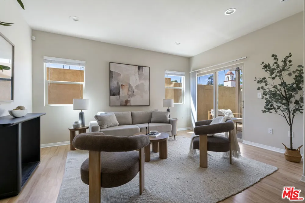 14548 Evan Way Van Nuys, CA 91411