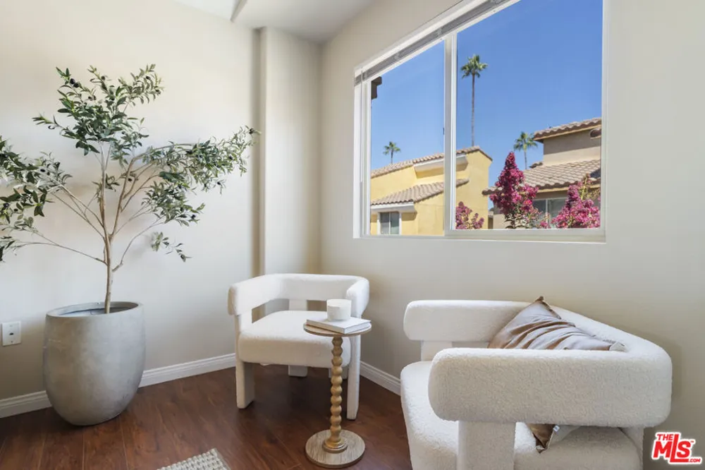 14548 Evan Way Van Nuys, CA 91411