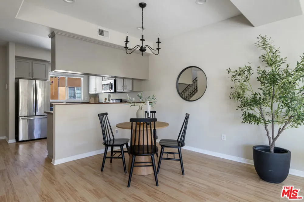 14548 Evan Way Van Nuys, CA 91411