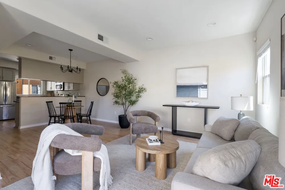 14548 Evan Way Van Nuys, CA 91411