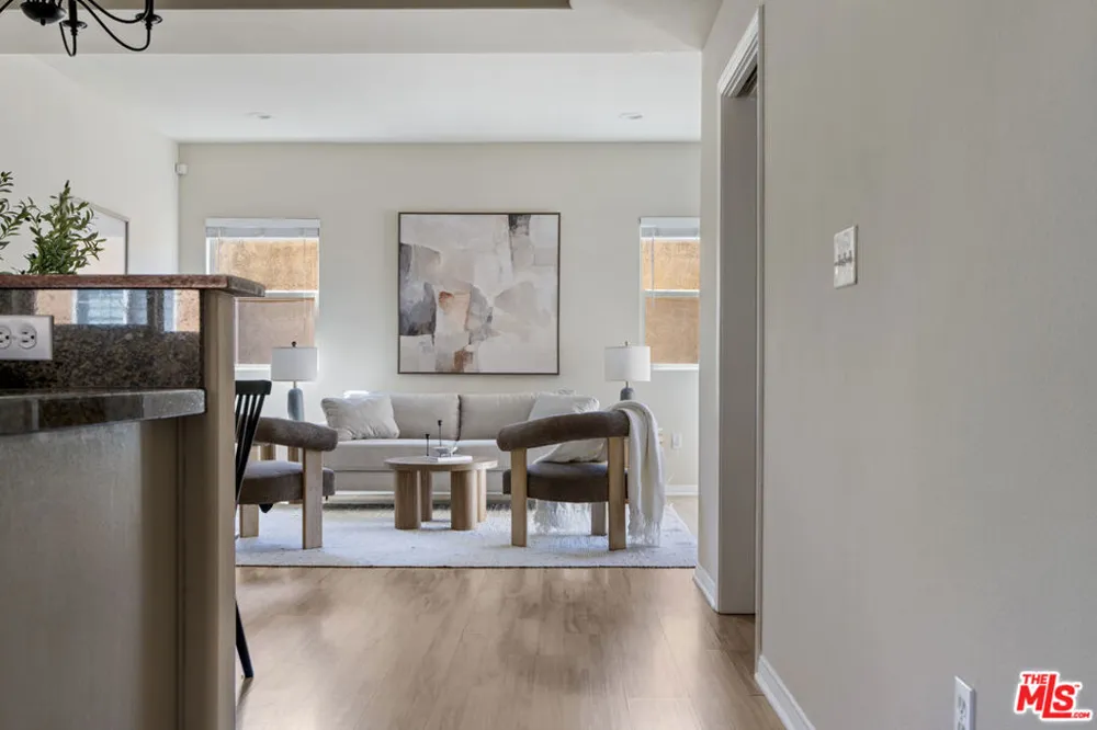 14548 Evan Way Van Nuys, CA 91411