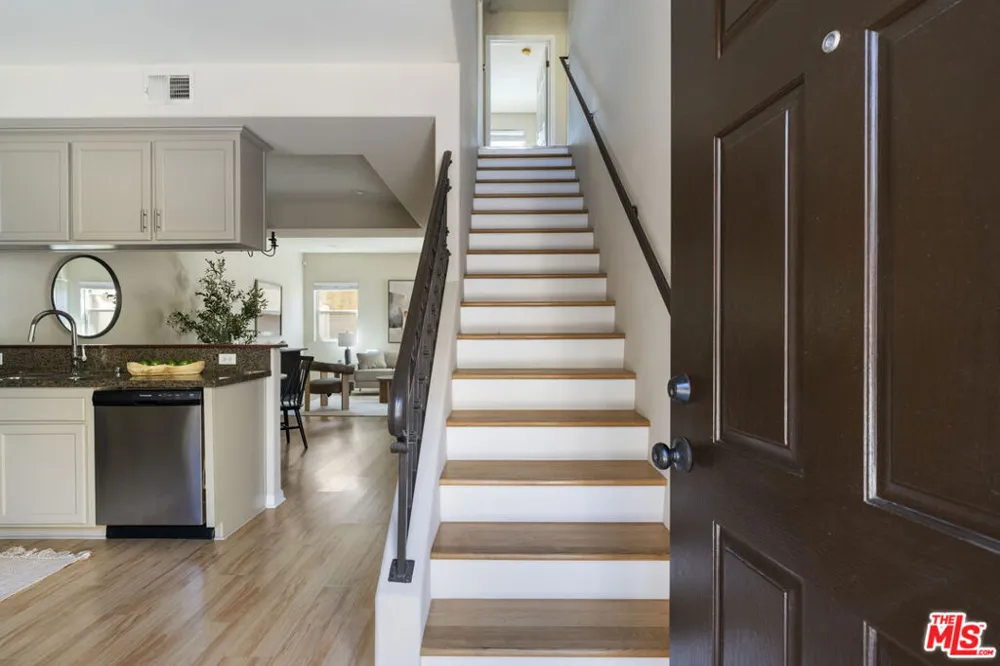 14548 Evan Way Van Nuys, CA 91411