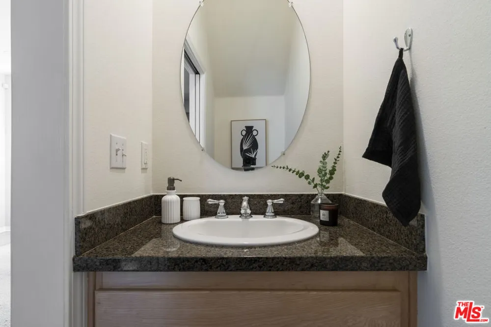 14548 Evan Way Van Nuys, CA 91411