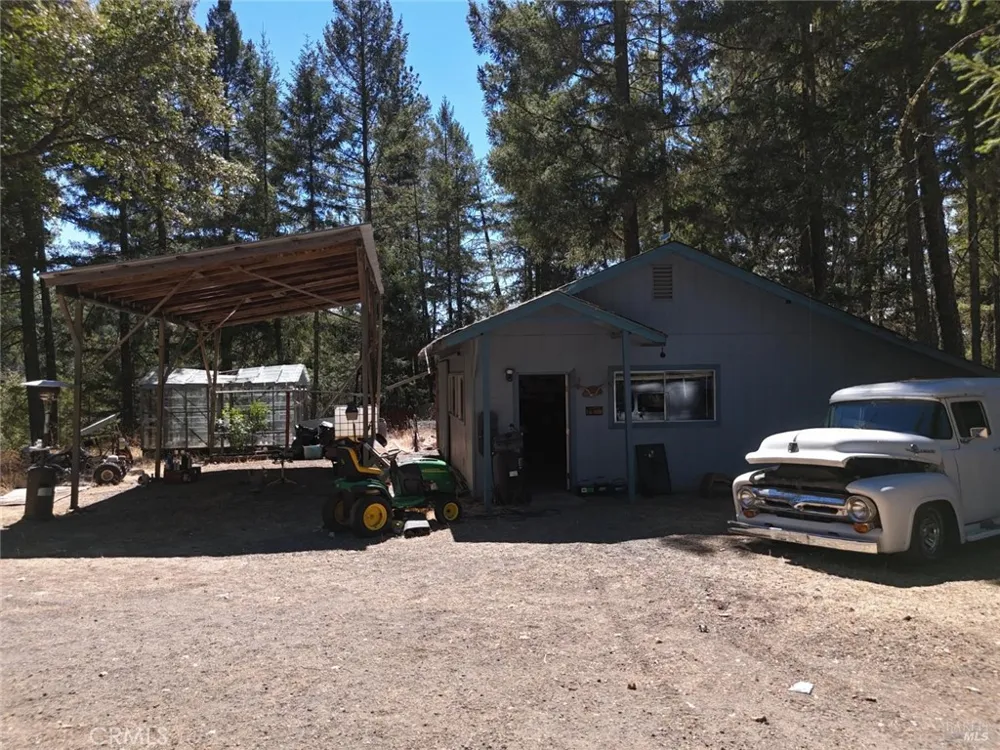 4501 Lakewood Drive Willits, CA 95490