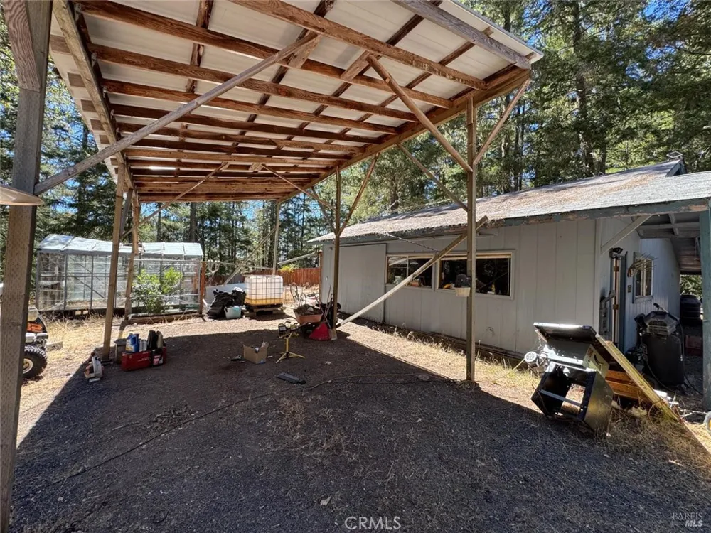 4501 Lakewood Drive Willits, CA 95490