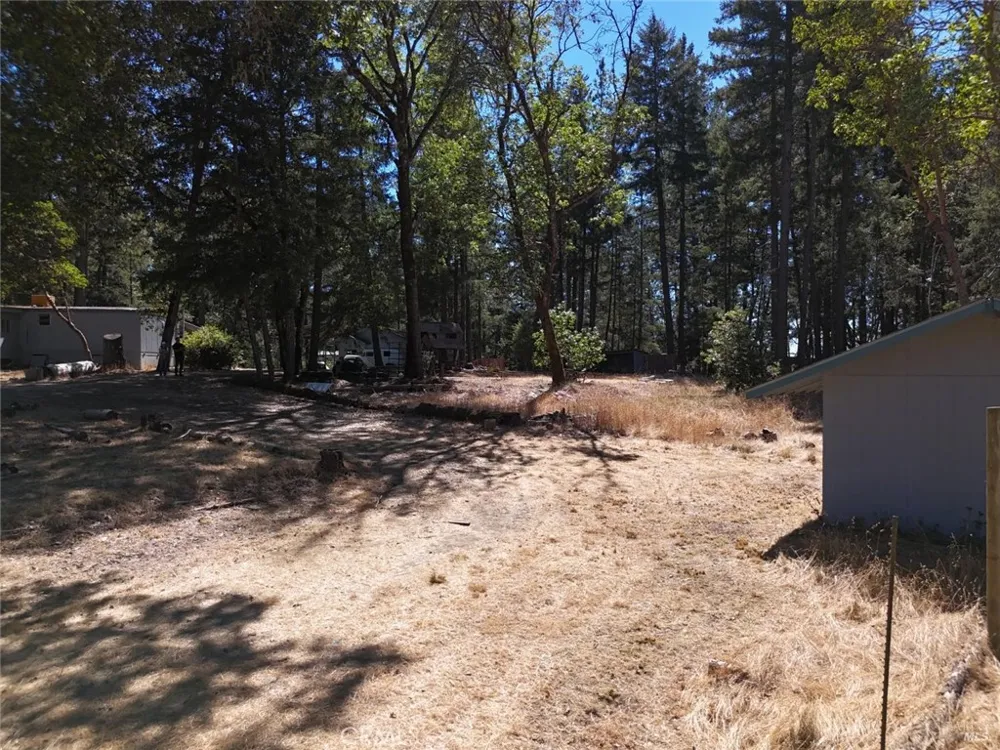 4501 Lakewood Drive Willits, CA 95490
