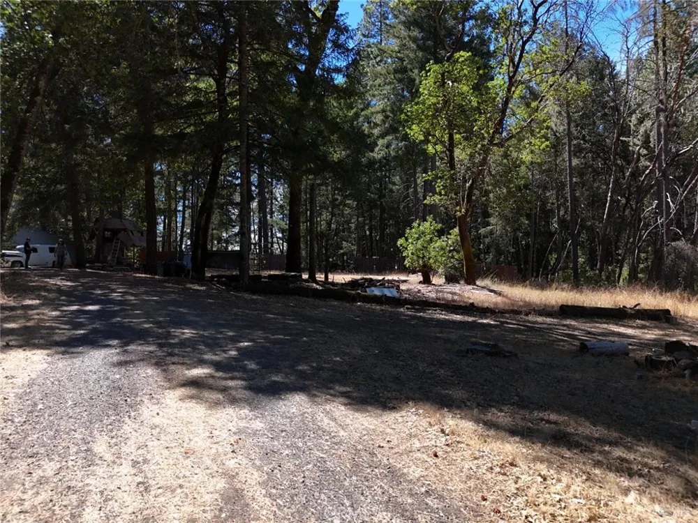 4501 Lakewood Drive Willits, CA 95490