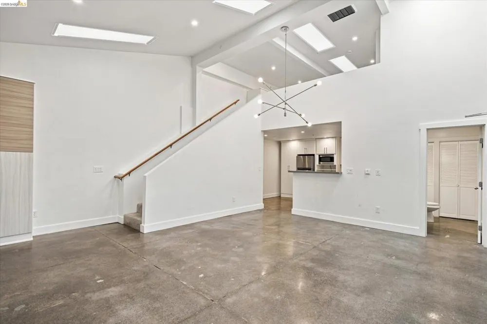 1451 13Th St #1 Oakland, CA 94607