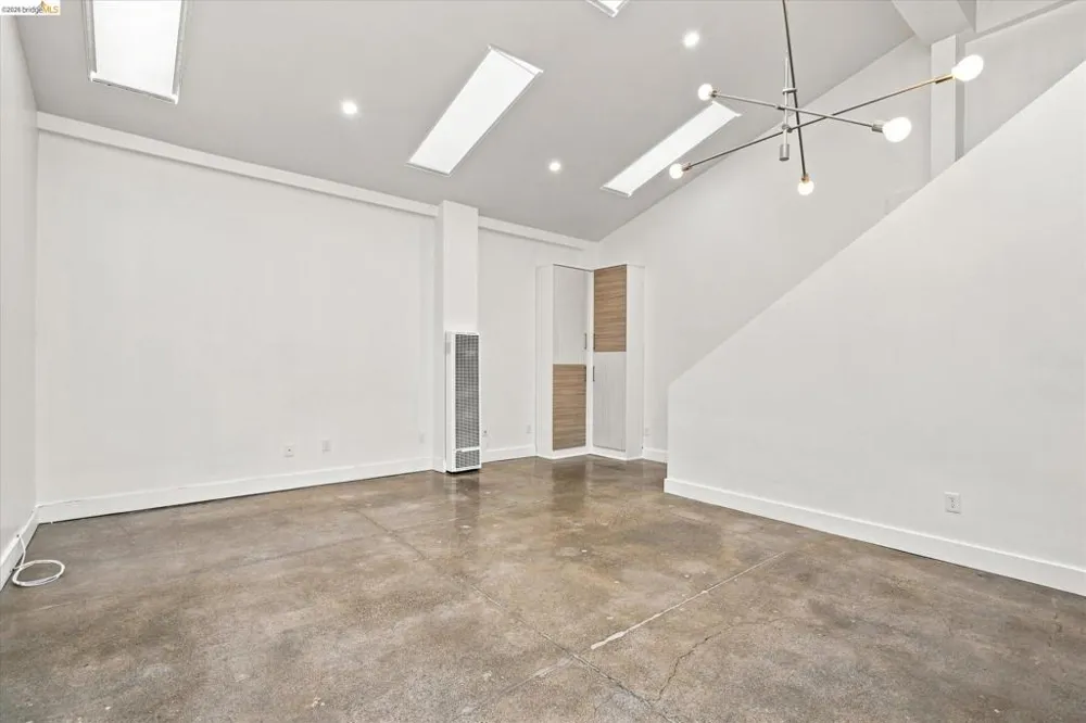 1451 13Th St #1 Oakland, CA 94607