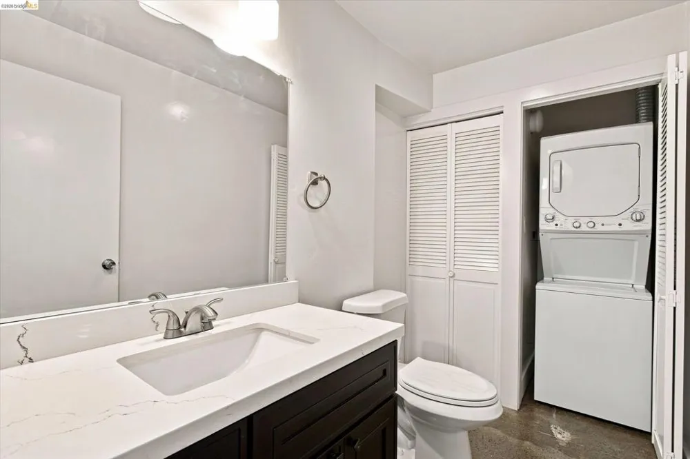 1451 13Th St #1 Oakland, CA 94607