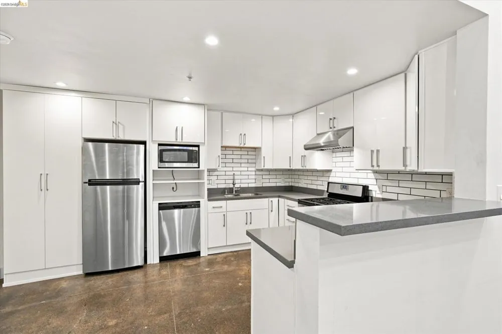 1451 13Th St #1 Oakland, CA 94607