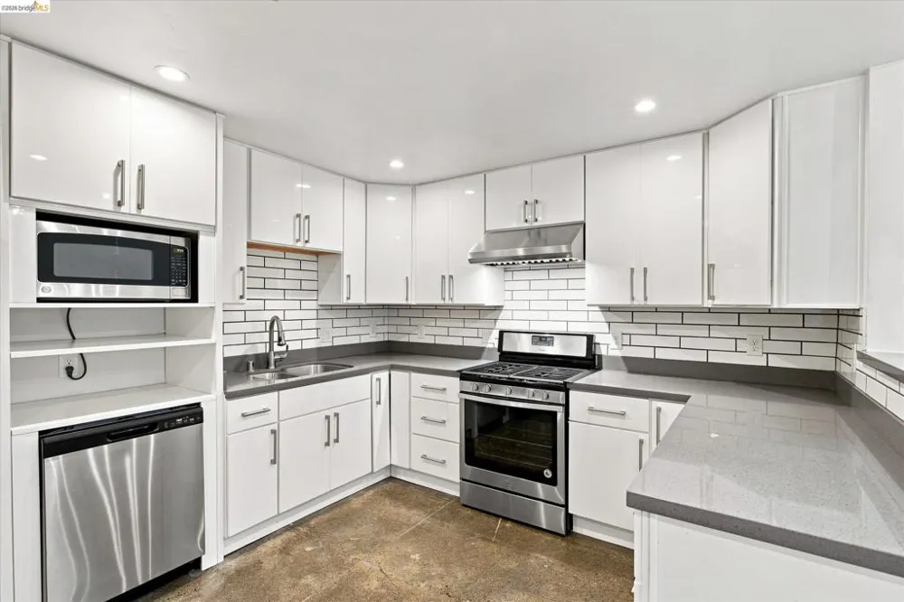 1451 13Th St #1 Oakland, CA 94607