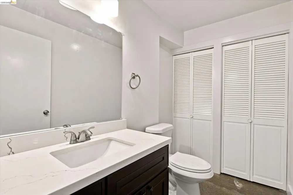 1451 13Th St #1 Oakland, CA 94607