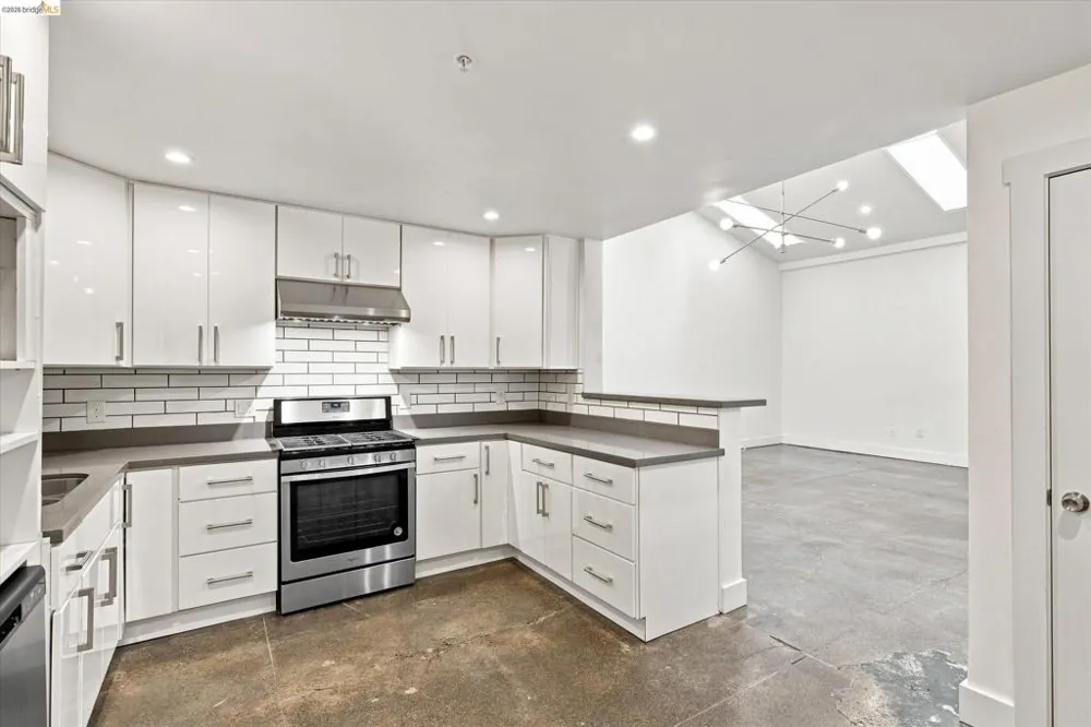 1451 13Th St #1 Oakland, CA 94607