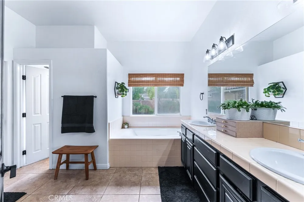 5341 Jaime Court Palmdale, CA 93551