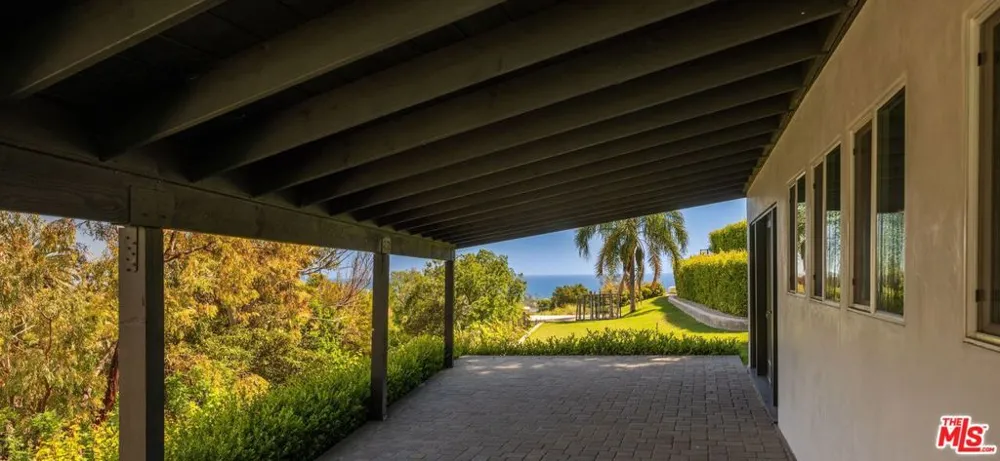 29800 Cuthbert Road Malibu, CA 90265