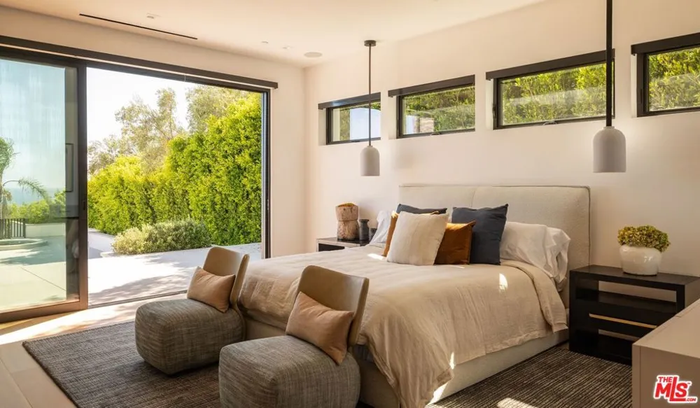 29800 Cuthbert Road Malibu, CA 90265