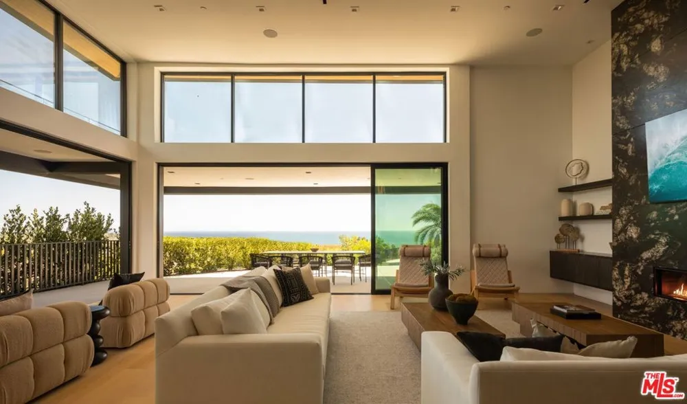 29800 Cuthbert Road Malibu, CA 90265