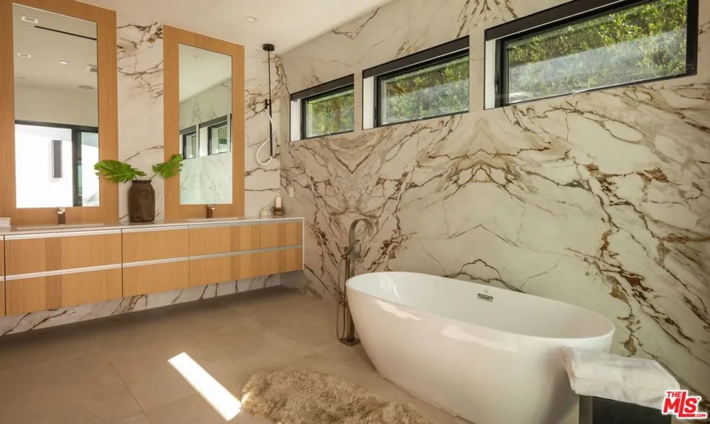 29800 Cuthbert Road Malibu, CA 90265