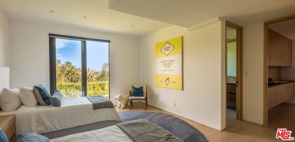29800 Cuthbert Road Malibu, CA 90265