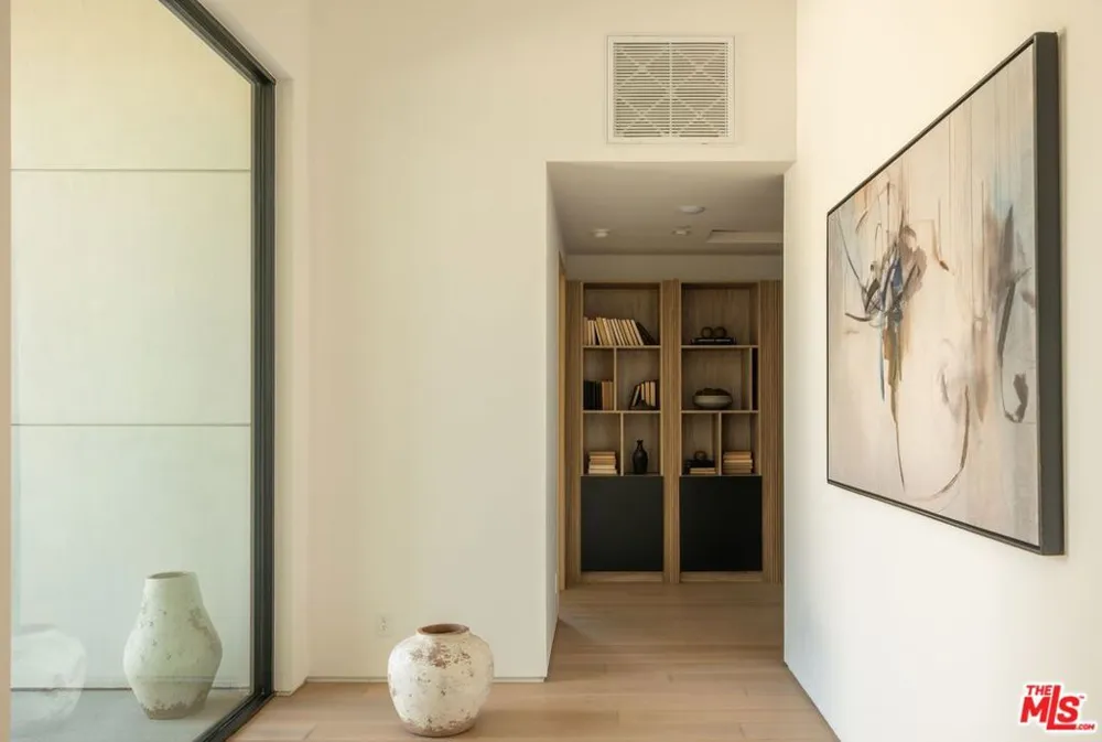 29800 Cuthbert Road Malibu, CA 90265