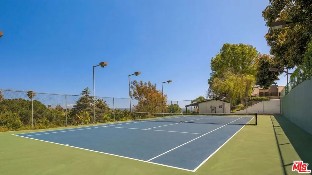 29800 Cuthbert Road Malibu, CA 90265