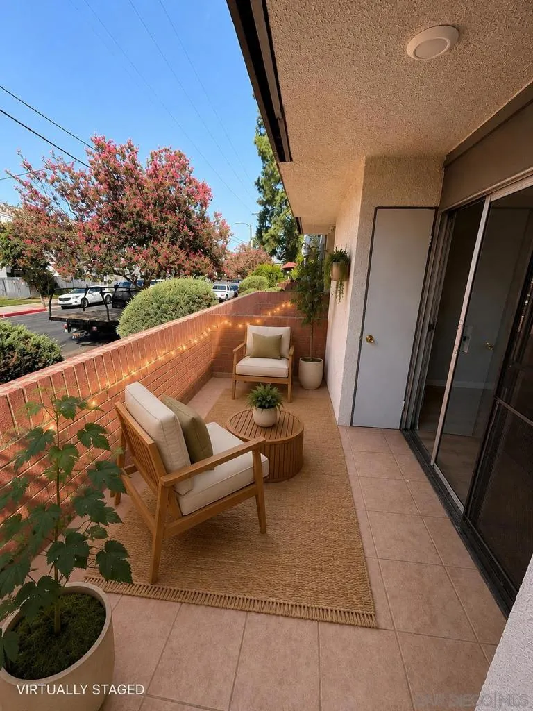 18620 Hatteras #105 Tarzana, CA 91356