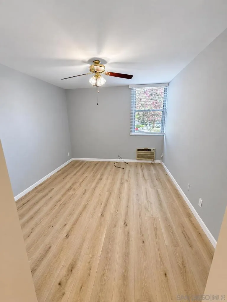 18620 Hatteras #105 Tarzana, CA 91356
