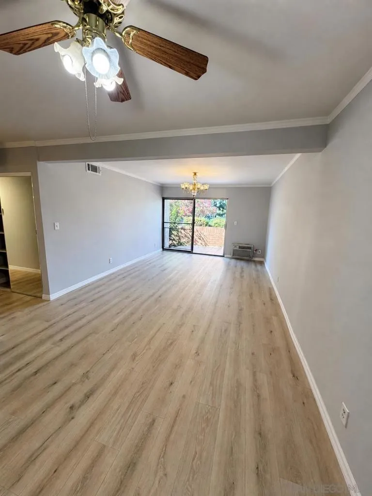 18620 Hatteras #105 Tarzana, CA 91356