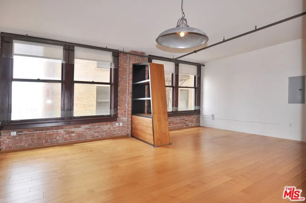 460 S Spring Street #908 Los Angeles, CA 90013