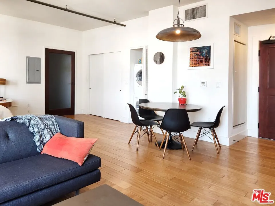 460 S Spring Street #908 Los Angeles, CA 90013
