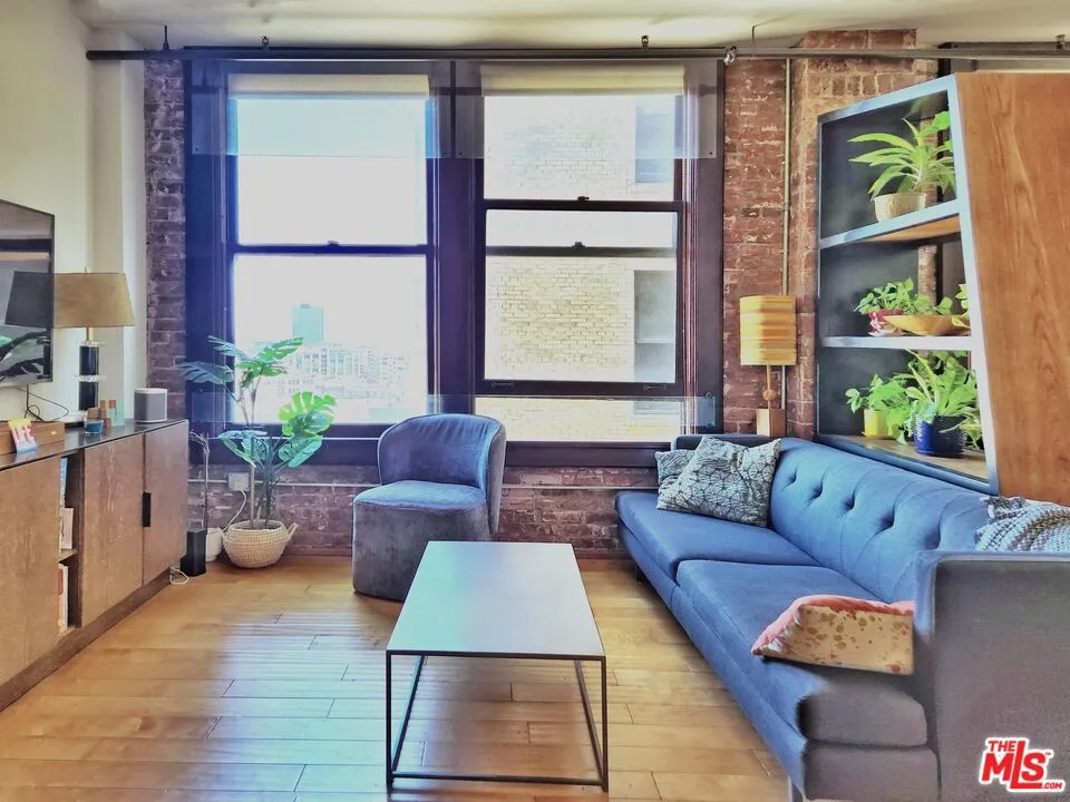 460 S Spring Street #908 Los Angeles, CA 90013