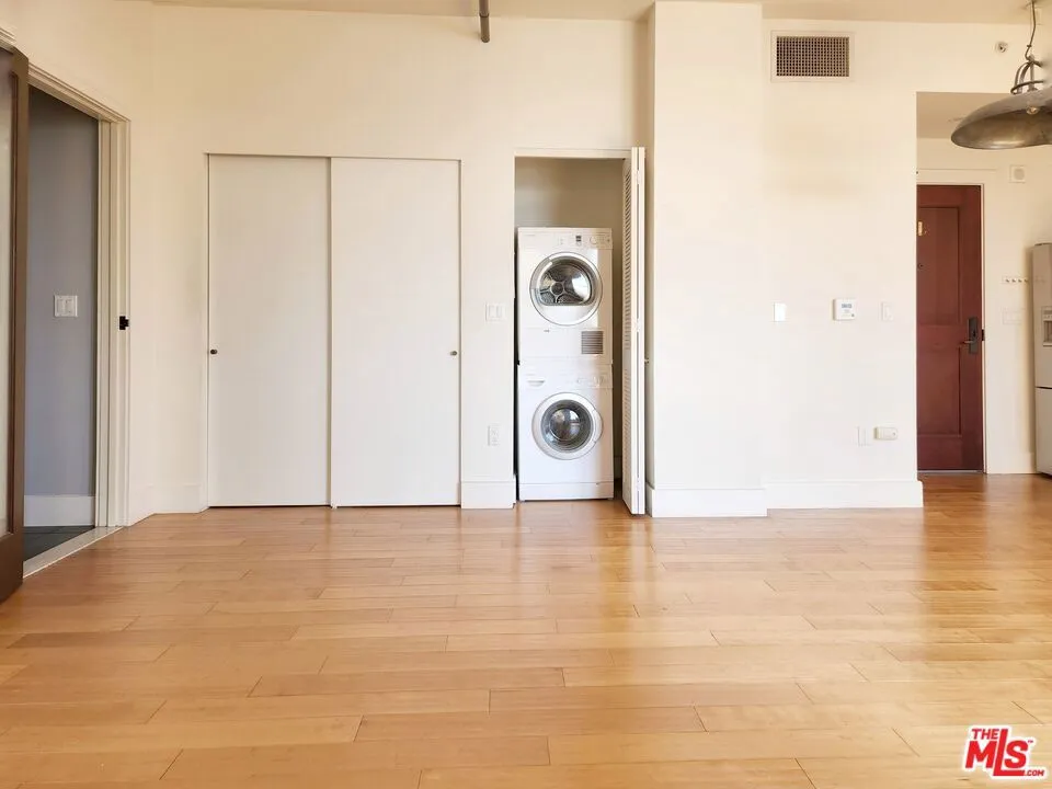 460 S Spring Street #908 Los Angeles, CA 90013