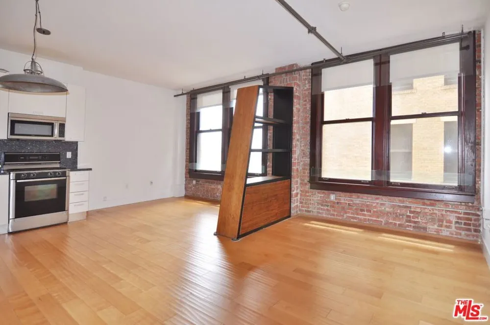 460 S Spring Street #908 Los Angeles, CA 90013
