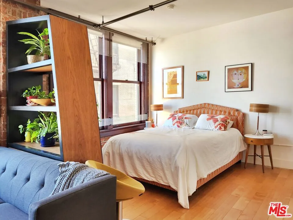 460 S Spring Street #908 Los Angeles, CA 90013