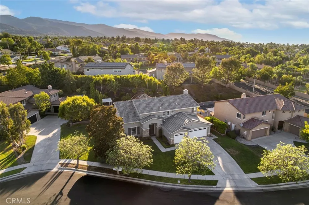 1716 Via Provincia Circle Corona, CA 92881