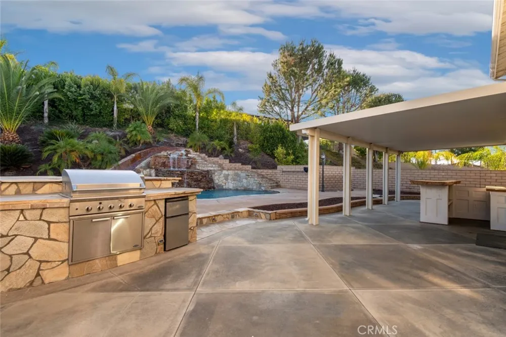 1716 Via Provincia Circle Corona, CA 92881