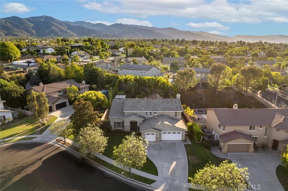 1716 Via Provincia Circle Corona, CA 92881