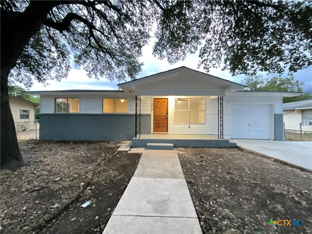 2018 Sherman Street Seguin, TX 78155