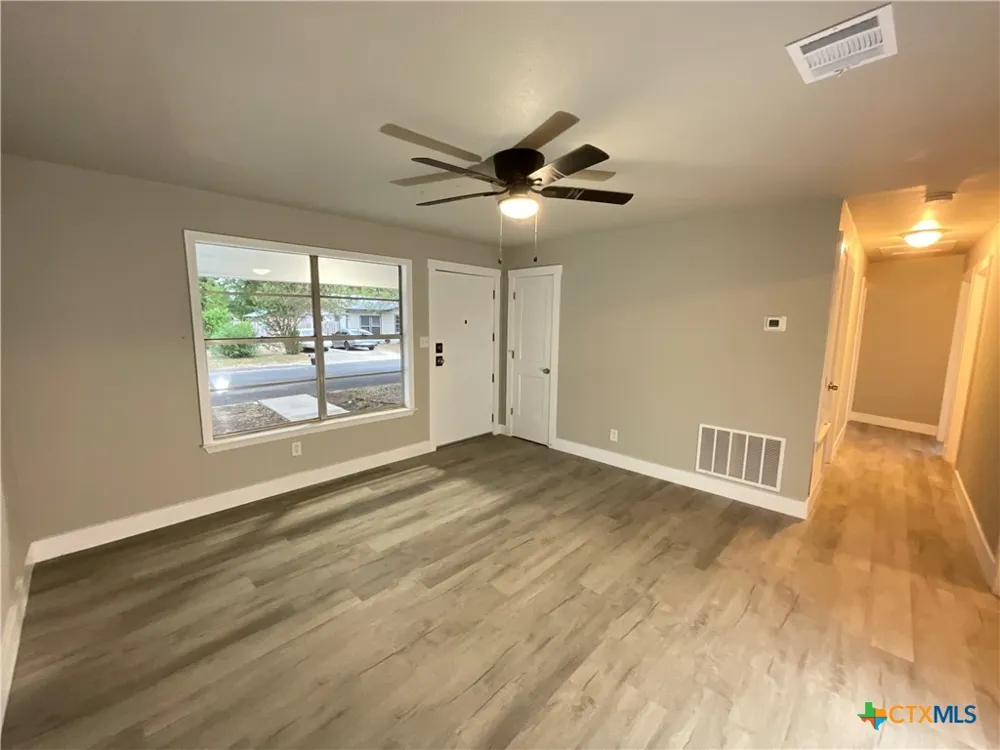 2018 Sherman Street Seguin, TX 78155