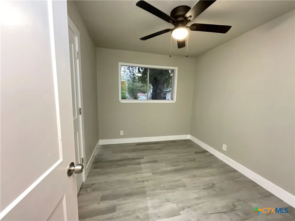 2018 Sherman Street Seguin, TX 78155