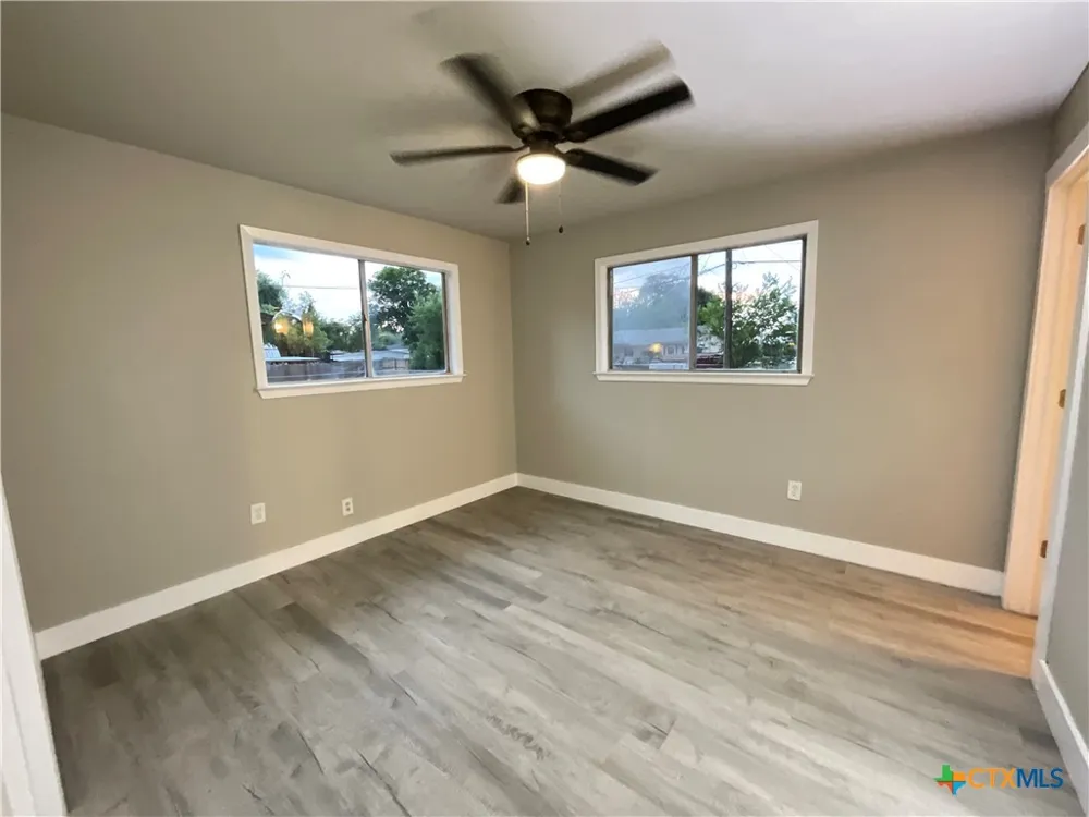 2018 Sherman Street Seguin, TX 78155