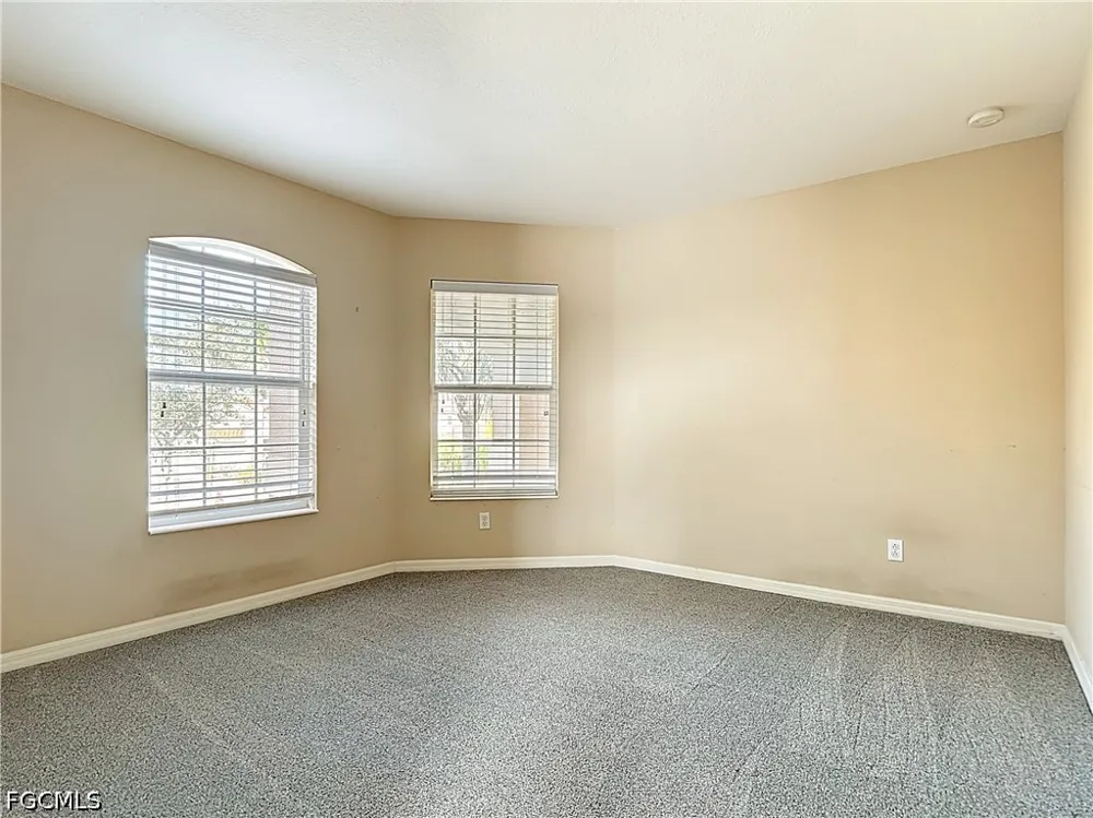 Via Piazza Loop Fort Myers, FL 33905