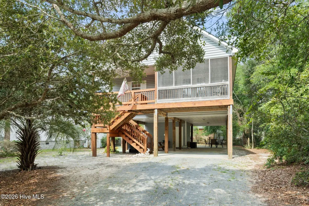 143 NE 4th Street Oak Island, NC 28465