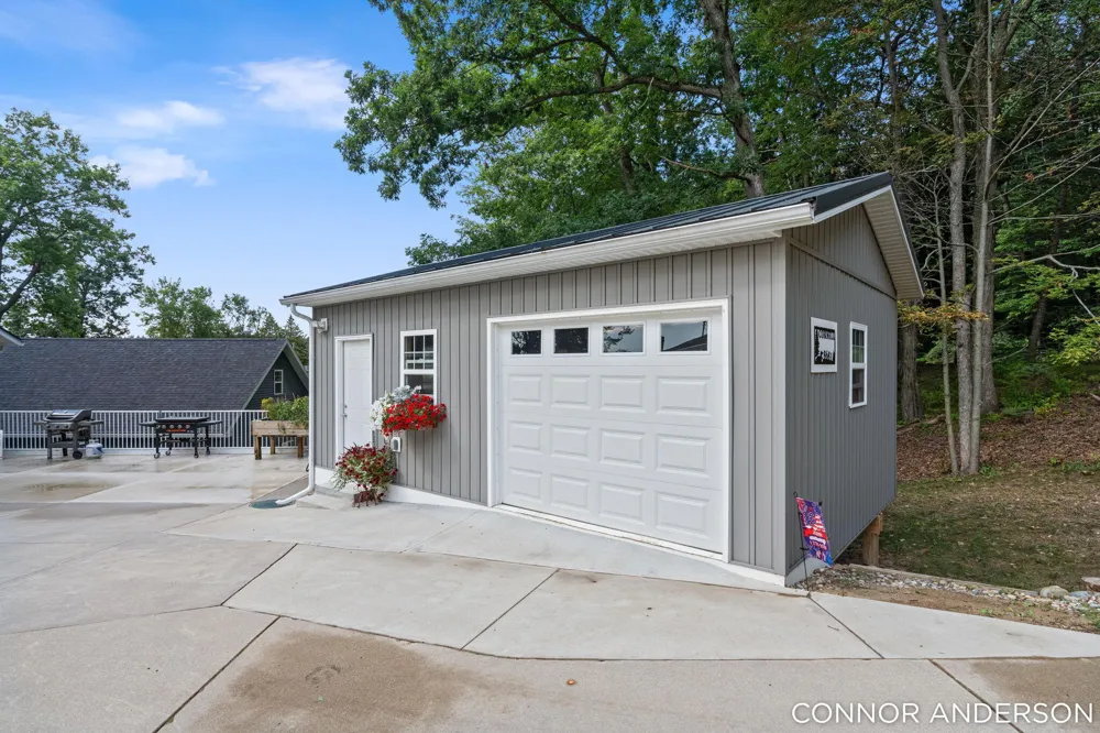 8681 Horsehead Lake Drive Rodney, MI 49342