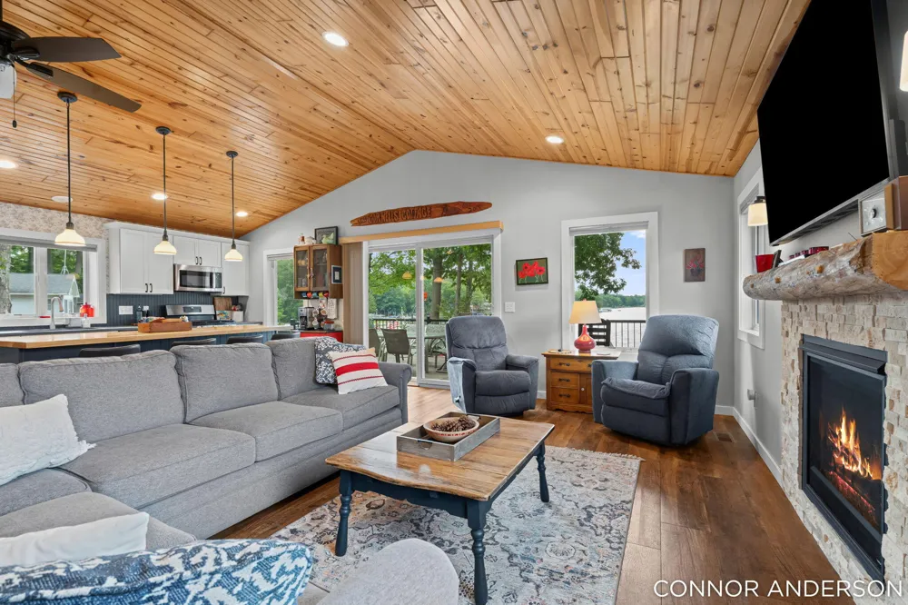 8681 Horsehead Lake Drive Rodney, MI 49342