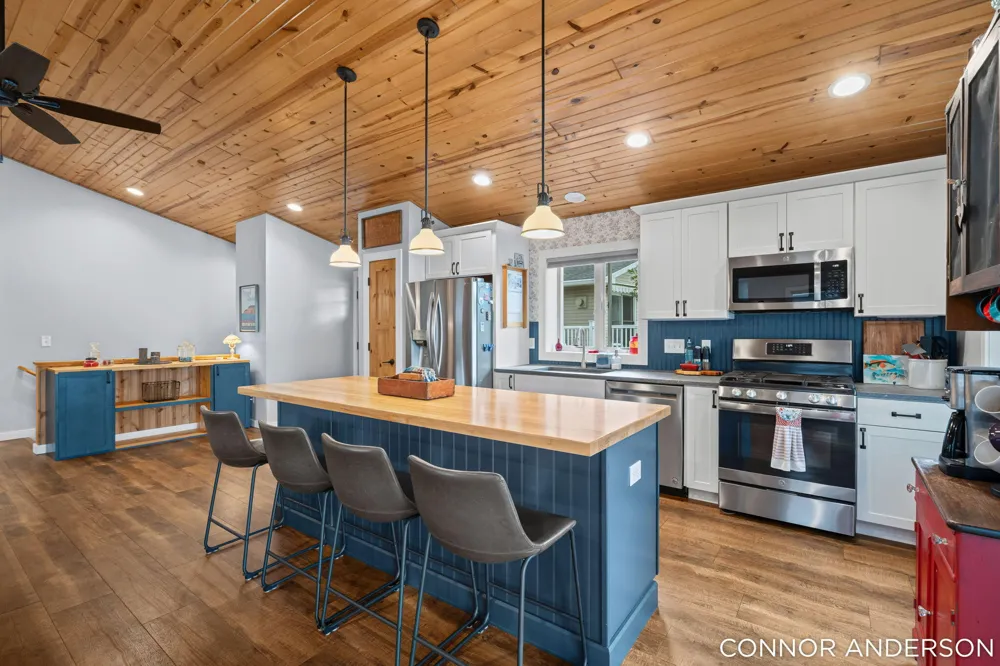 8681 Horsehead Lake Drive Rodney, MI 49342