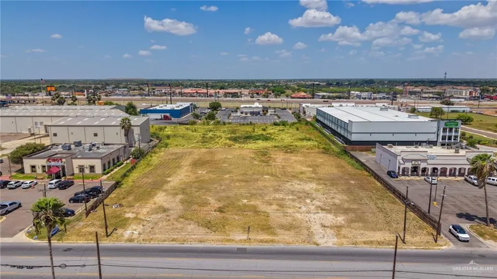 1406 W Pike Boulevard Weslaco, TX 78596